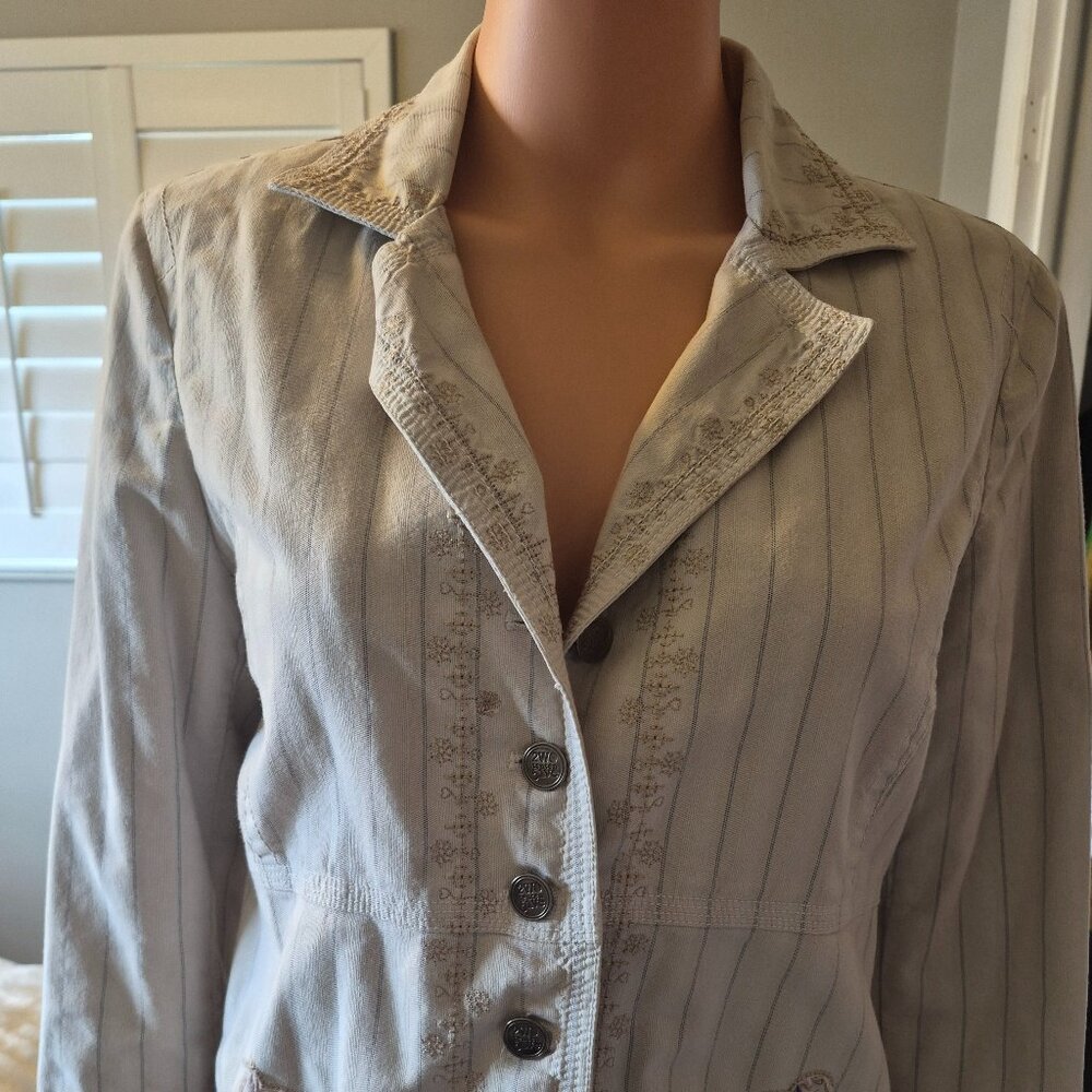 JOHNNY WAS- TWO TEN TEN FIVE jacket.  Size: Medium.  Off white/blue pin stripe